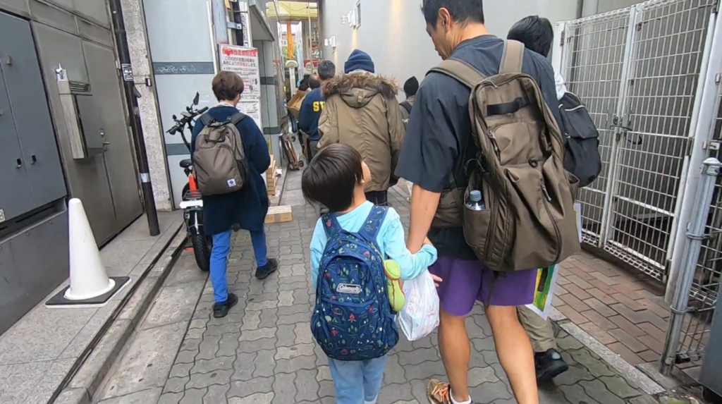 Alley connecting Nakano-dori to Sun Mall